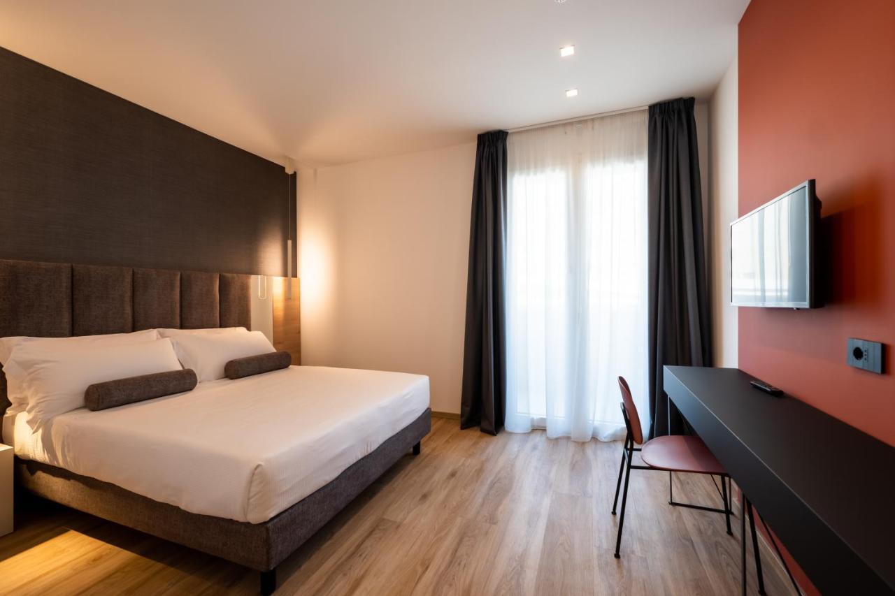 Hotel Sporting Riccione Bagian luar foto