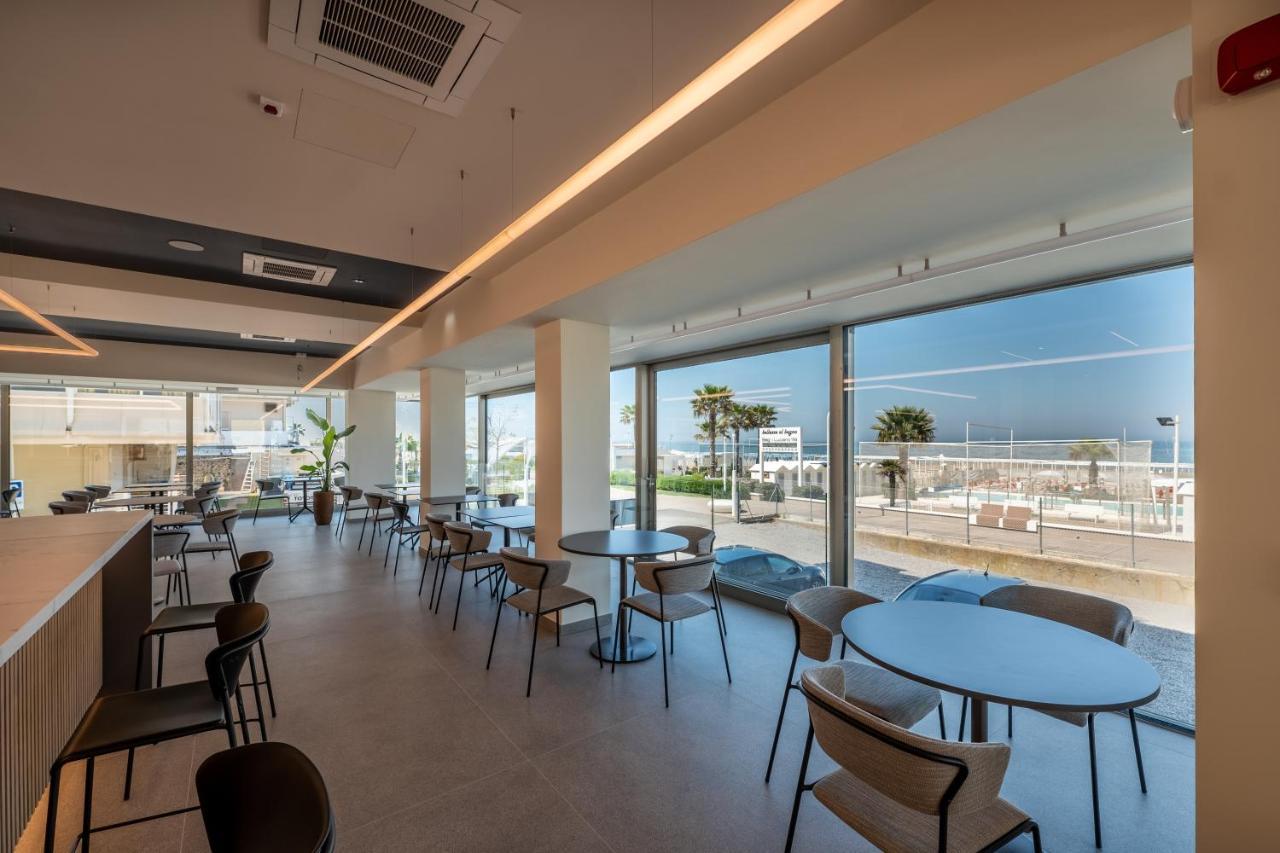 Hotel Sporting Riccione Bagian luar foto