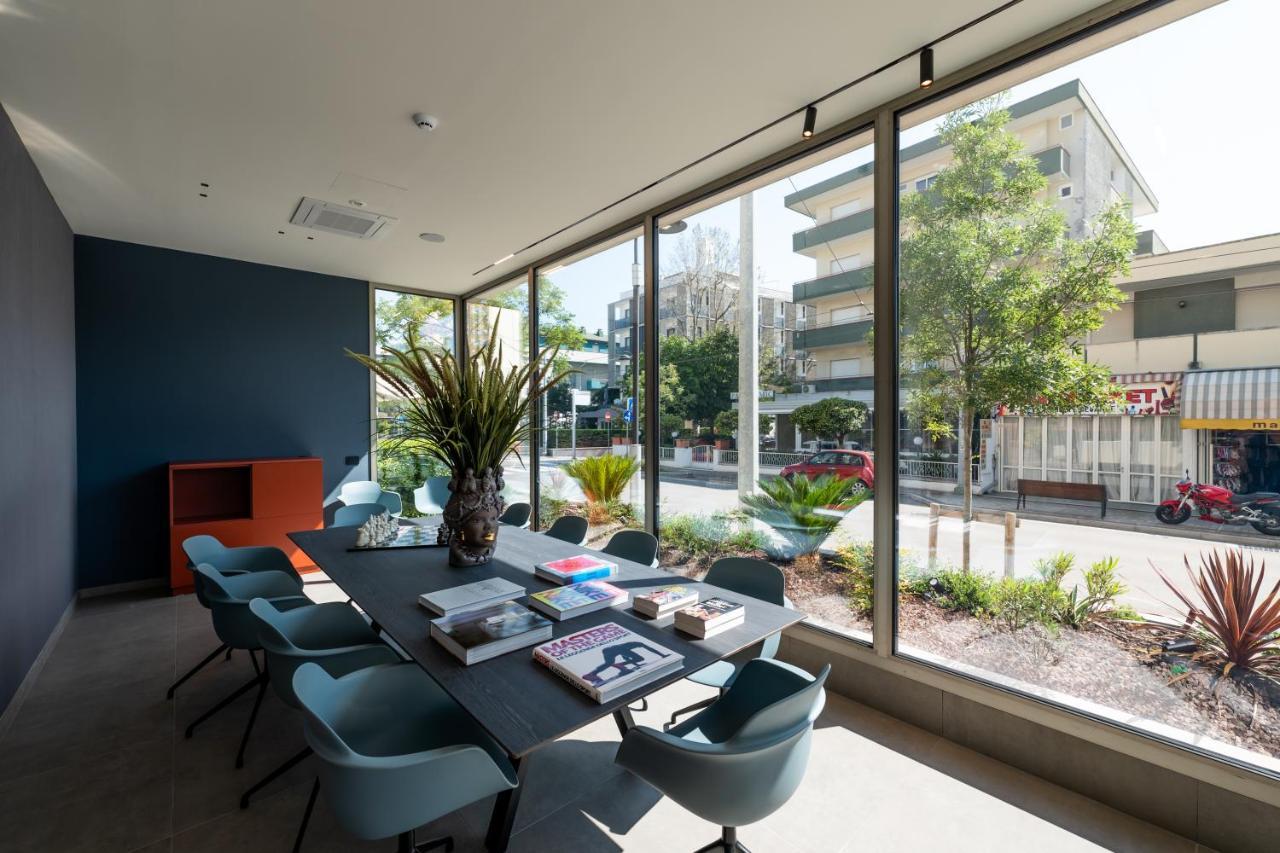 Hotel Sporting Riccione Bagian luar foto
