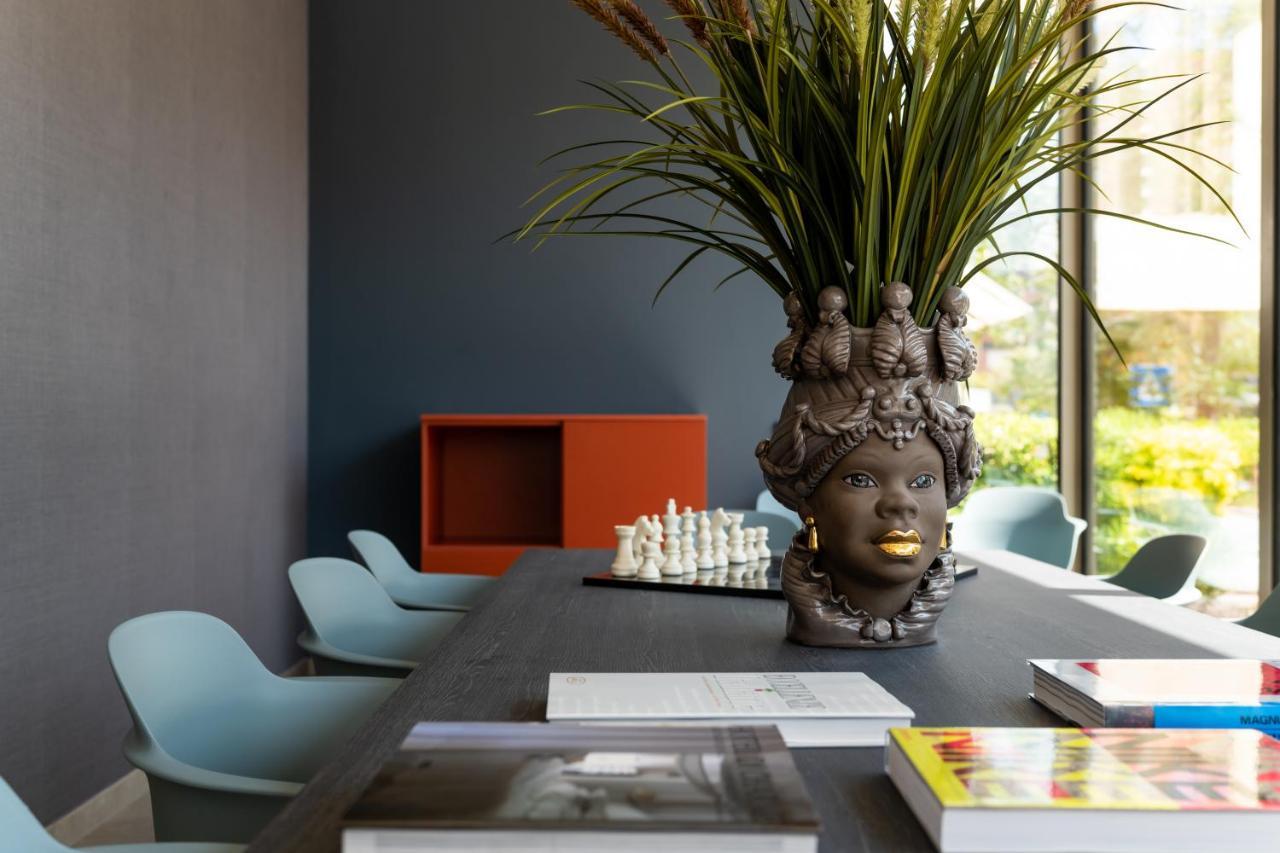 Hotel Sporting Riccione Bagian luar foto