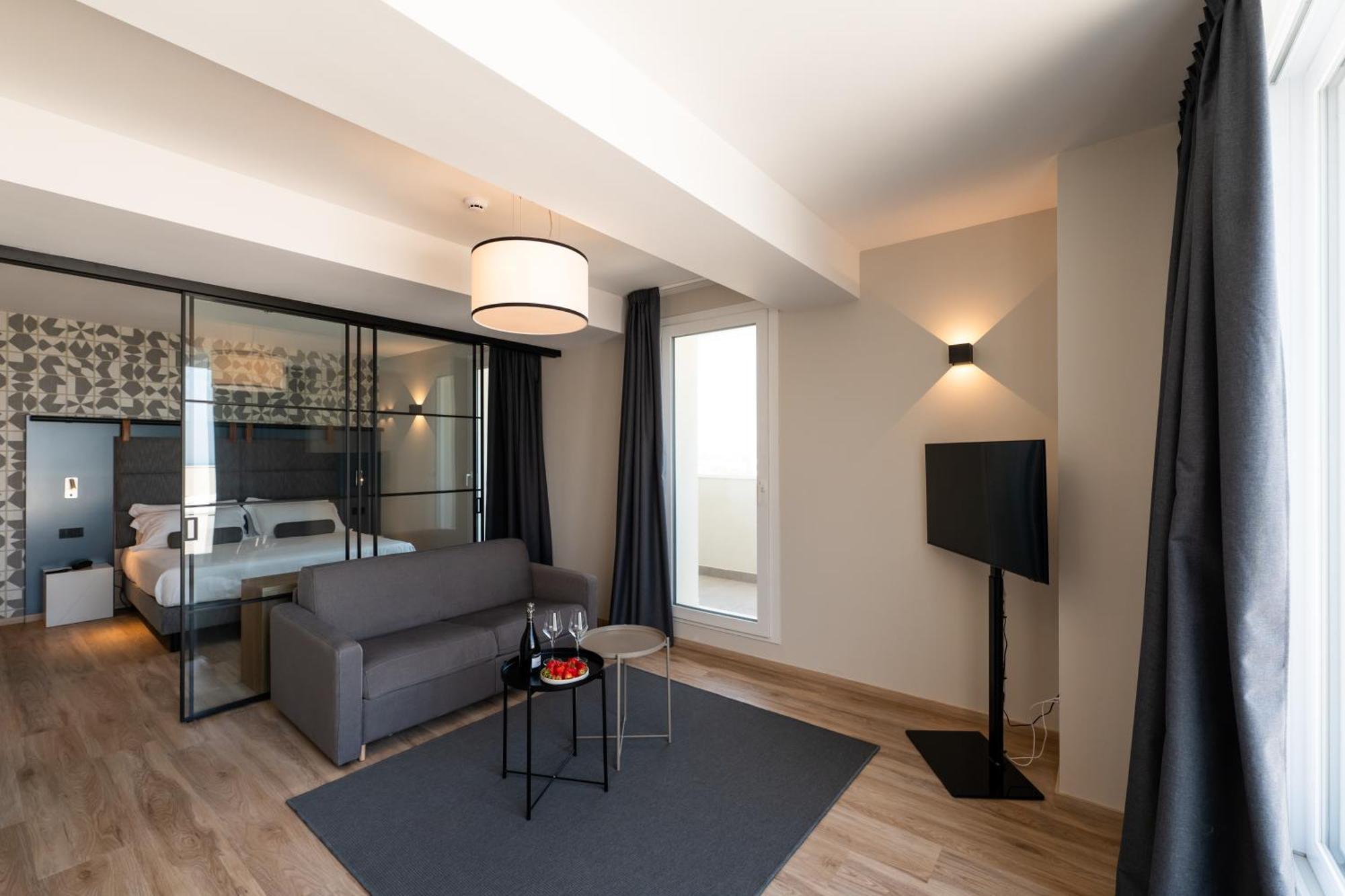 Hotel Sporting Riccione Bagian luar foto