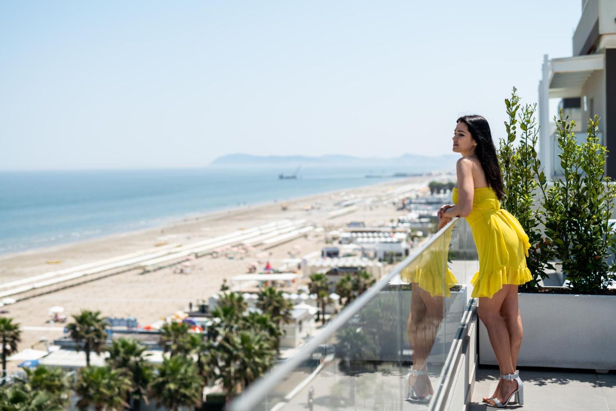 Hotel Sporting Riccione Bagian luar foto