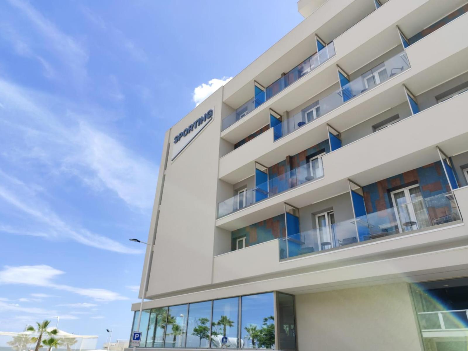 Hotel Sporting Riccione Bagian luar foto