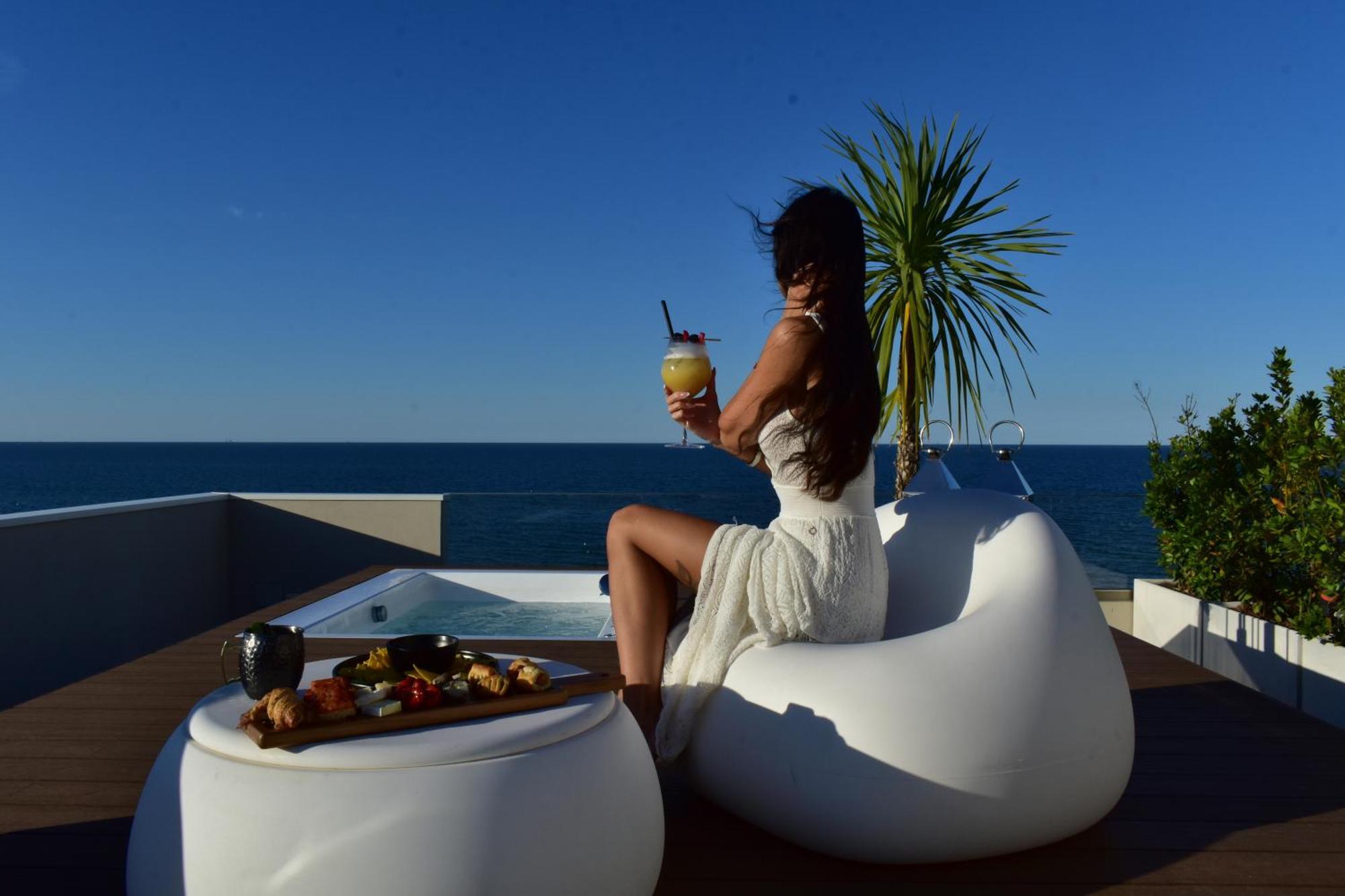 Hotel Sporting Riccione Bagian luar foto