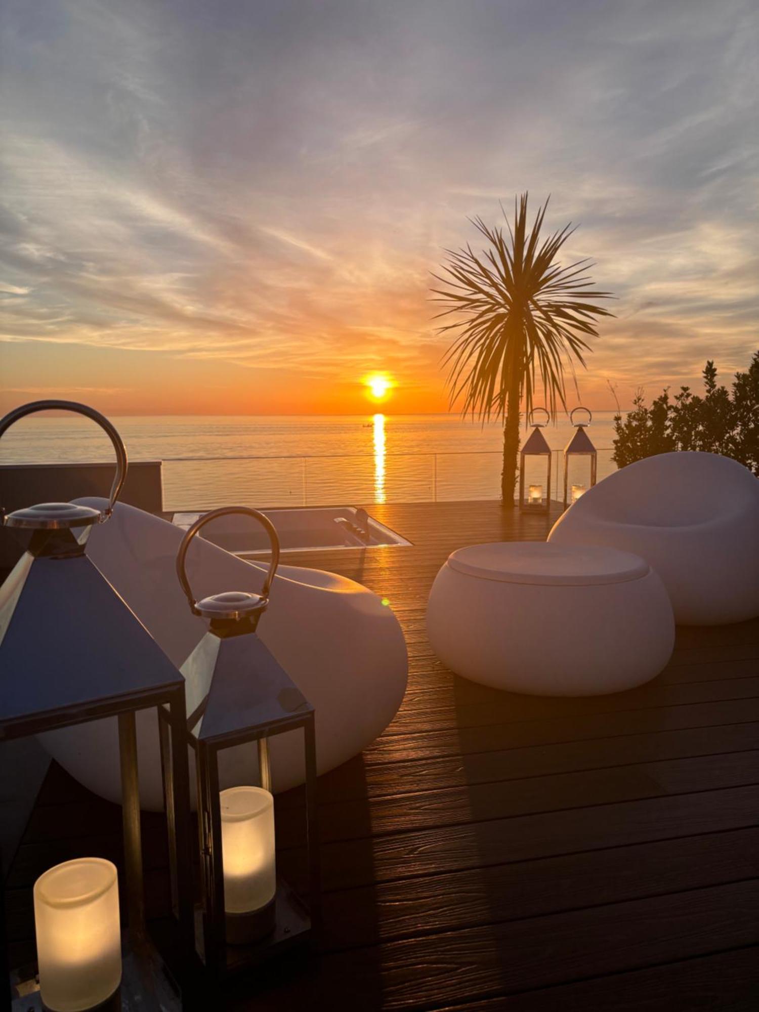 Hotel Sporting Riccione Bagian luar foto